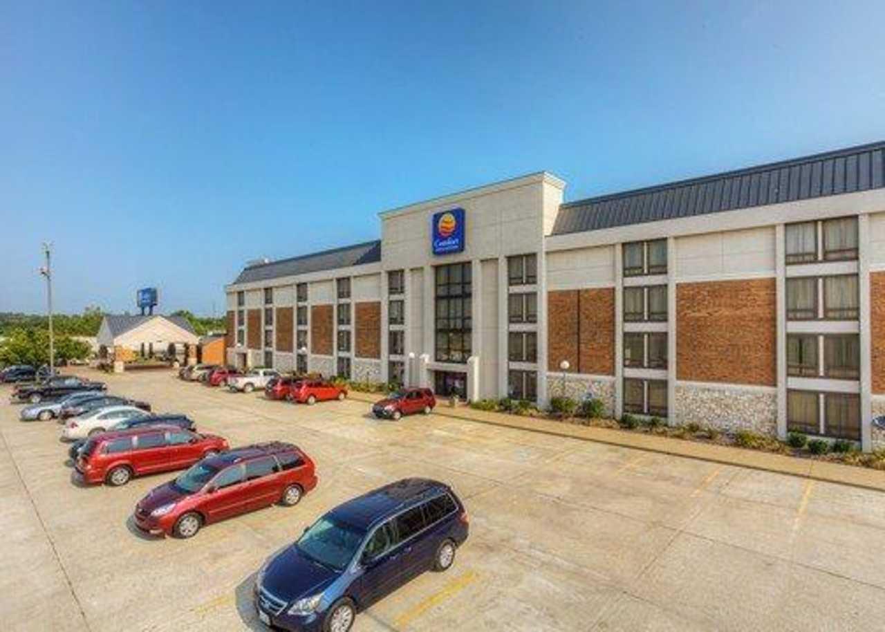 Comfort & Airport Hotel Evansville