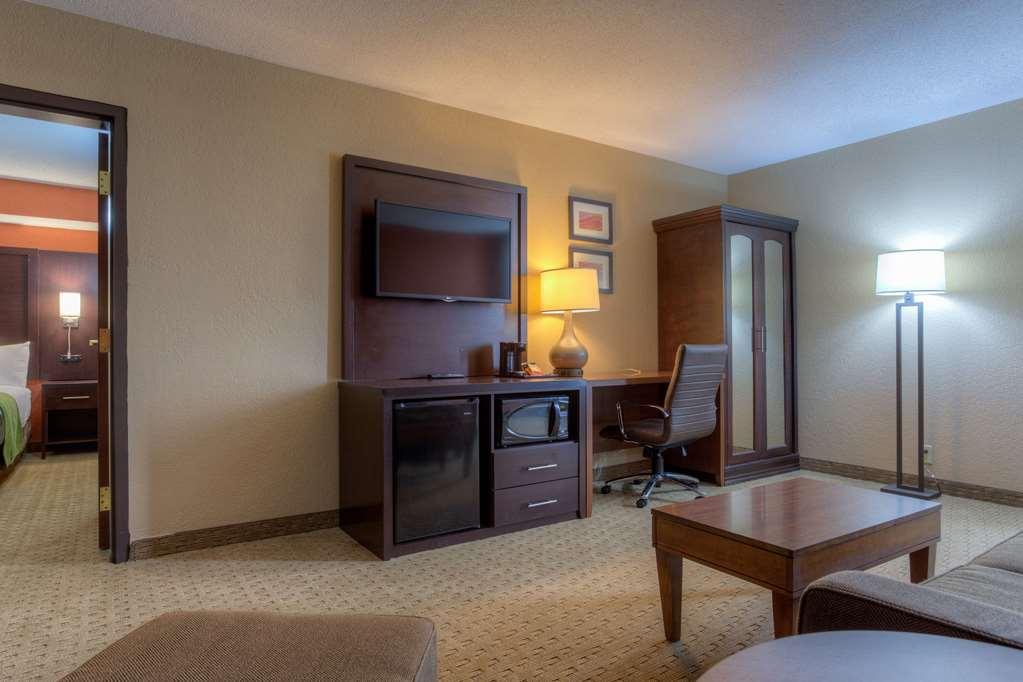 Hotel Comfort & Airport 3*