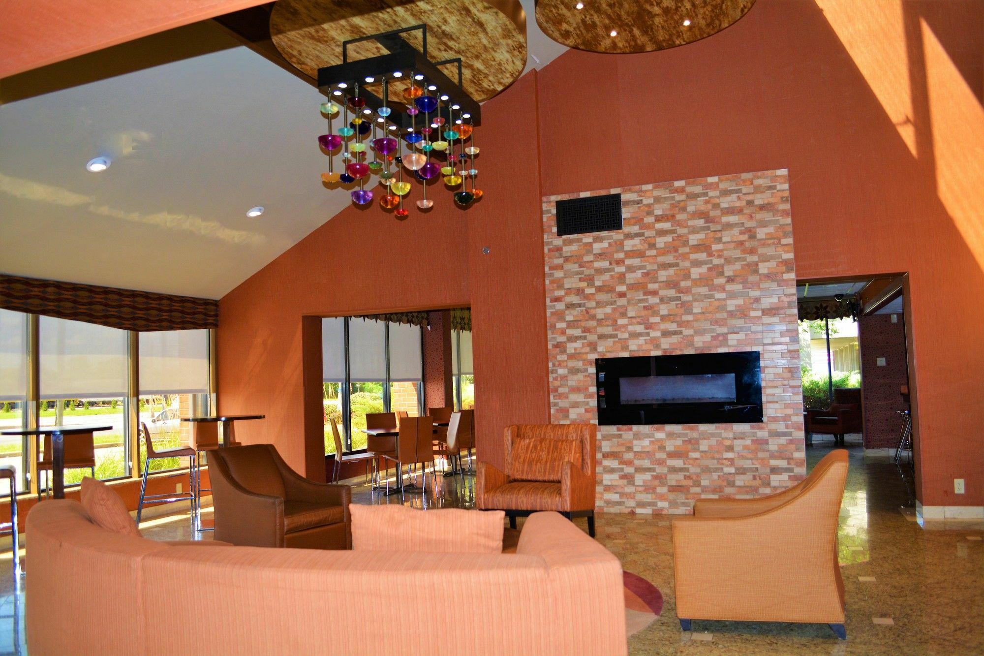 Comfort & Airport Hotel
