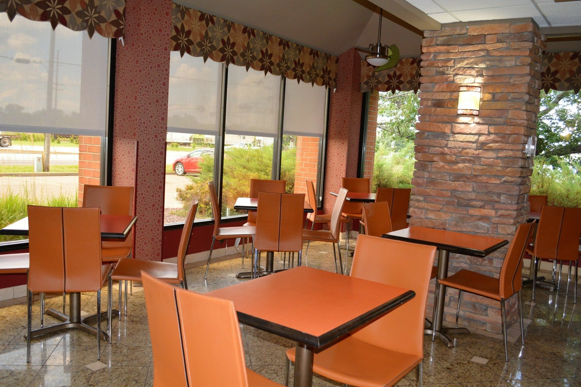 Comfort & Airport Hotel Evansville